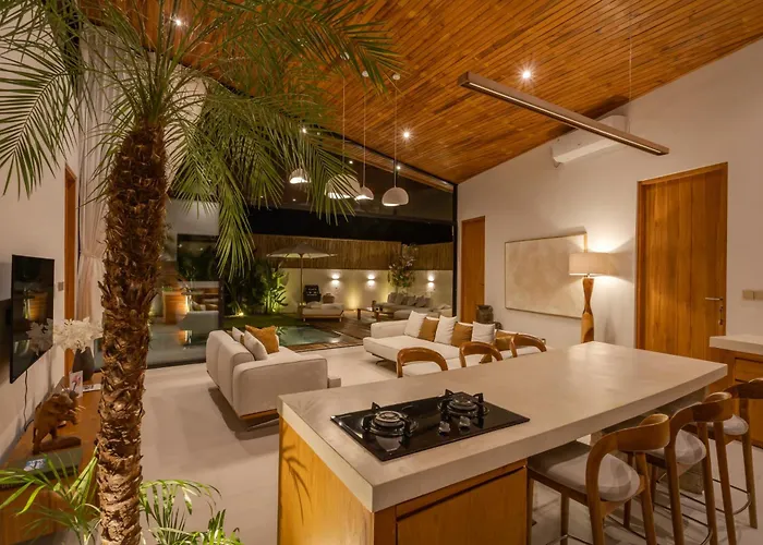 Brand New 3br Designer - Heart Of *